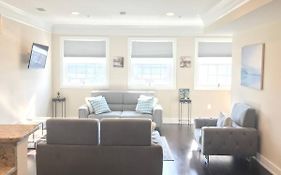Entire Extra Large Luxury 3 Bedrooms Condo